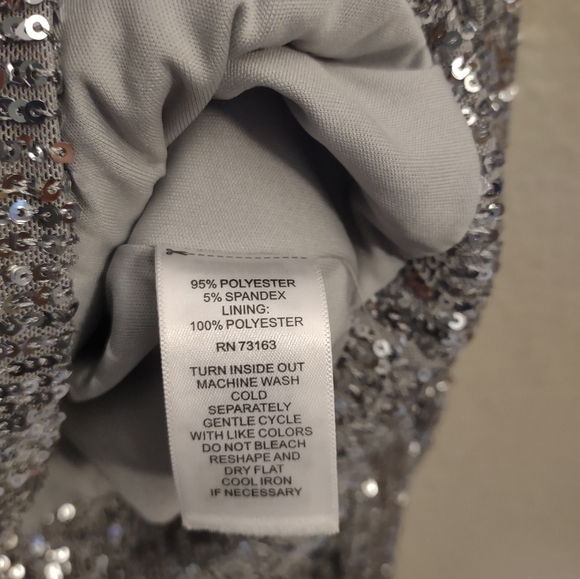 New Cable & Gauge Party Holiday Silver Sequin Cold Shoulder Blouse L - Picture 12 of 13